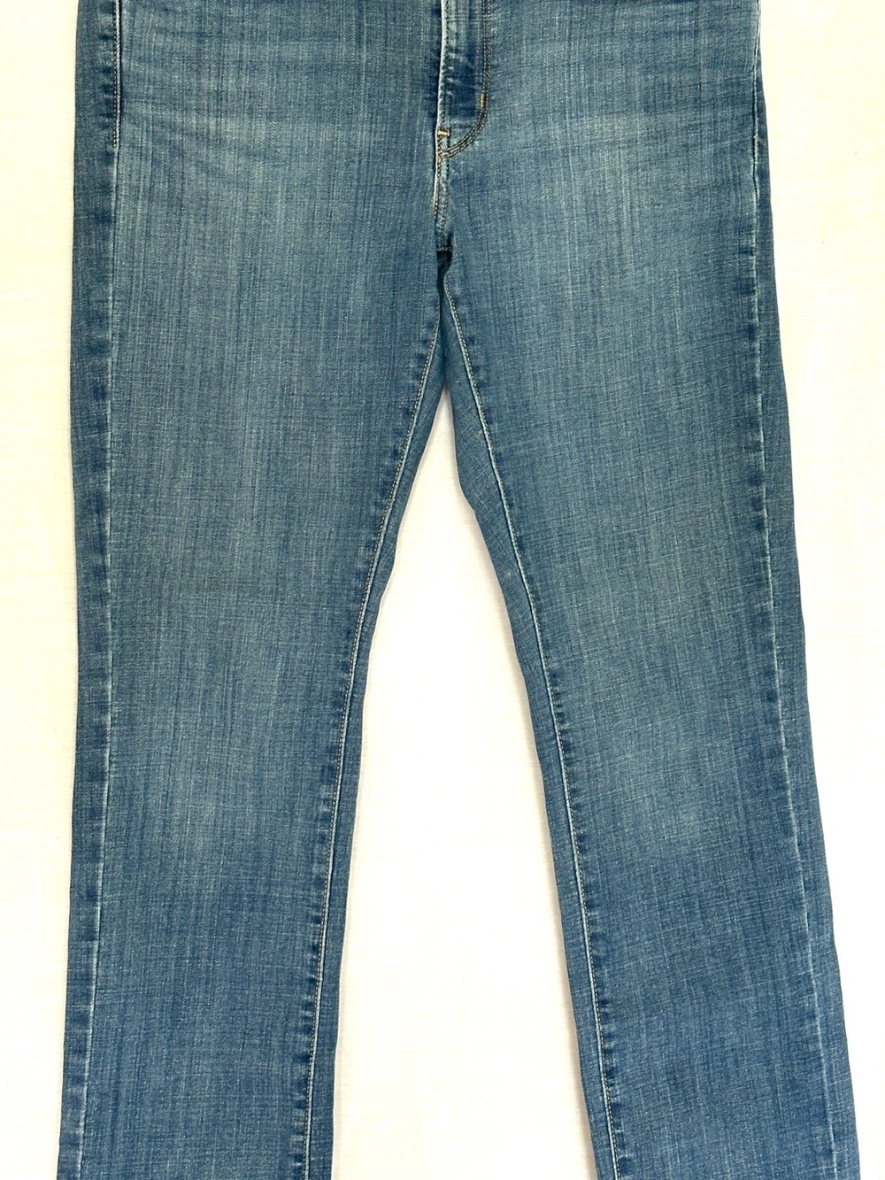 Levi's Women's Light Blue Straight Leg Jeans Size 30